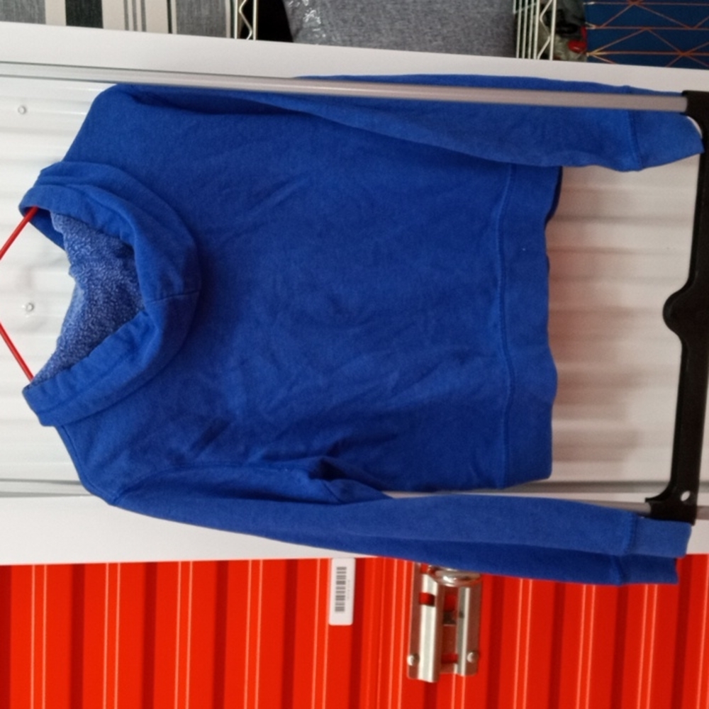 Women's size large cropped hoodie - Picture 2 of 2